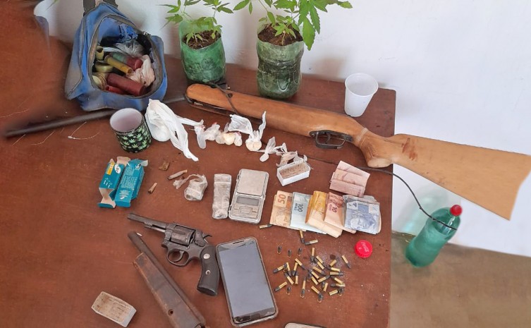 Em Rio Sono, Polícia Civil prende homem suspeito de praticar diversos crimes