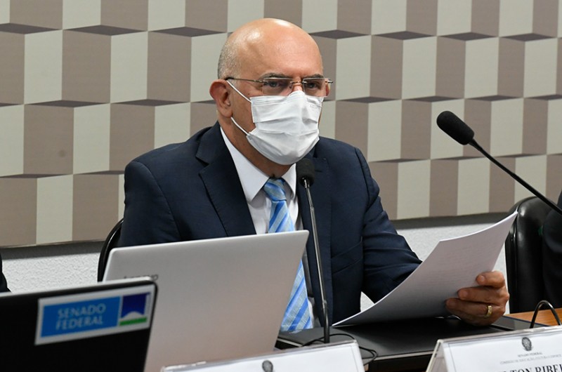Ministro da Educação reforça defesa de ensino técnico e nega ter sido elitista