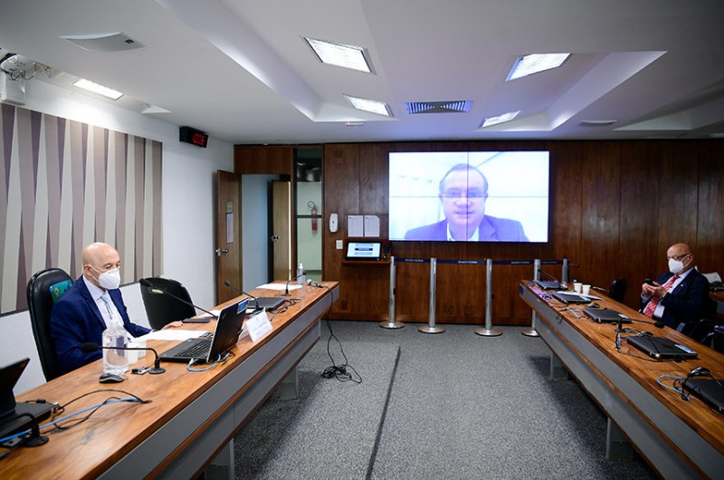 Estudo aponta à Comissão da Covid-19 vulnerabilidades dos municípios na pandemia