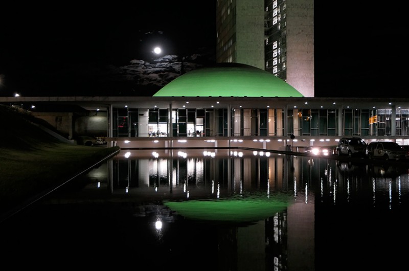 Senado se ilumina de verde para conscientizar sobre asfixia perinatal e doação de órgãos