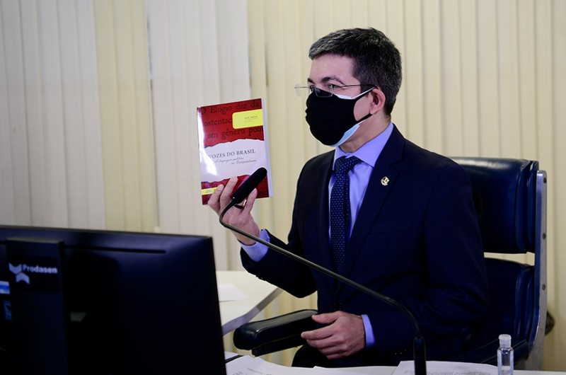 Sessão solene celebra lançamento de obra reunindo panfletos da época da independência