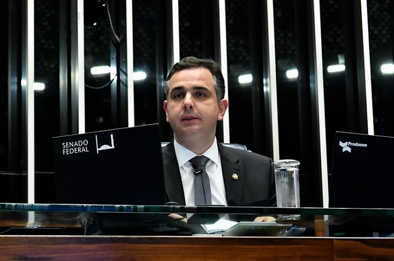 Rodrigo Pacheco presta homenagem a Oscar Dias Corrêa, ex-ministro do STF