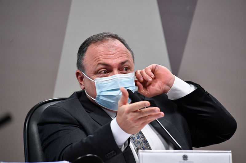 Painel com números da pandemia foi desativado por 'atualização inconsistente', diz Pazuello
