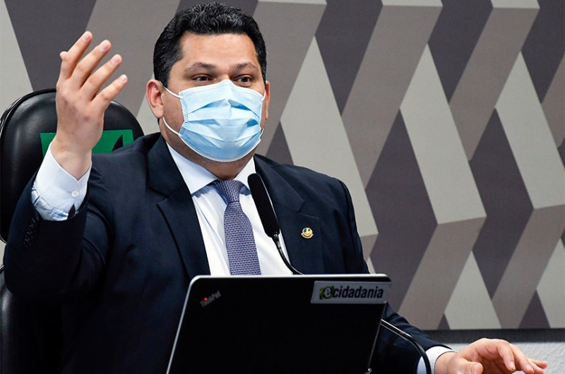 Davi Alcolumbre reafirma autonomia da CCJ para marcar sabatina de André Mendonça
