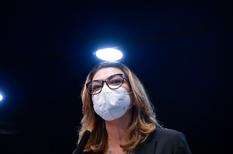 Congresso Nacional recebe projeção de frases e fotos para conscientizar sobre o câncer de mama