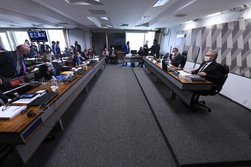 Líder do governo questiona indiciamento de Bolsonaro e critica 'excessos e ideologizações'