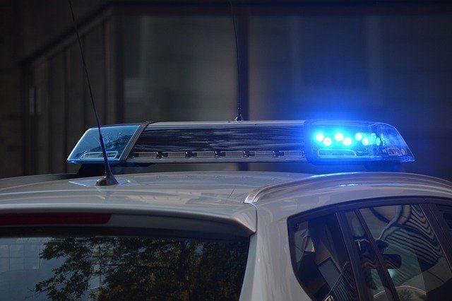 Homem atira de janela e fere um guarda e uma criança na Rússia