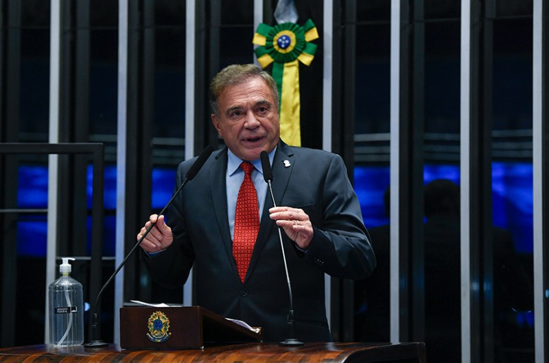 Alvaro Dias destaca ações que impetrou no Supremo contra decisões do Congresso