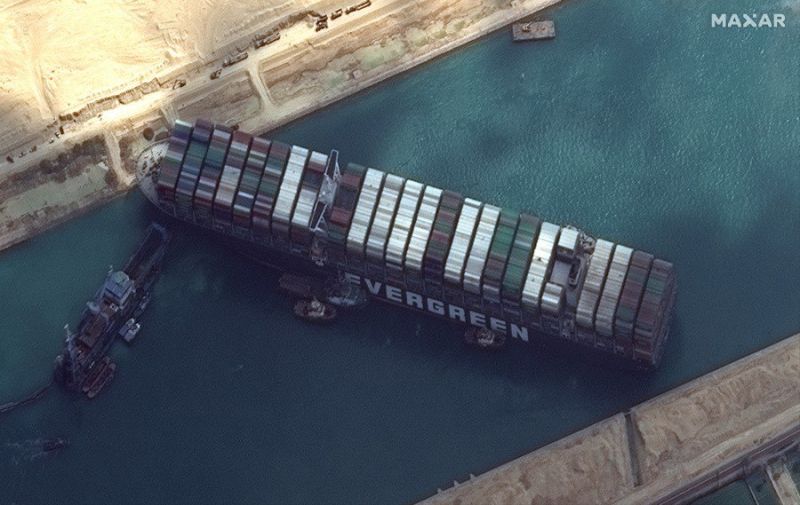 Capitão de cargueiro é responsável por bloqueio no Canal de Suez