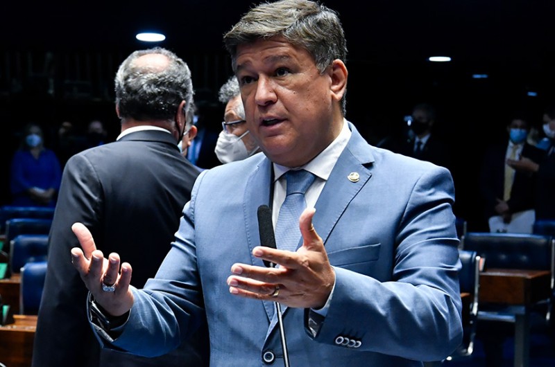 Senadores comentam denúncia de revista contra Davi Alcolumbre