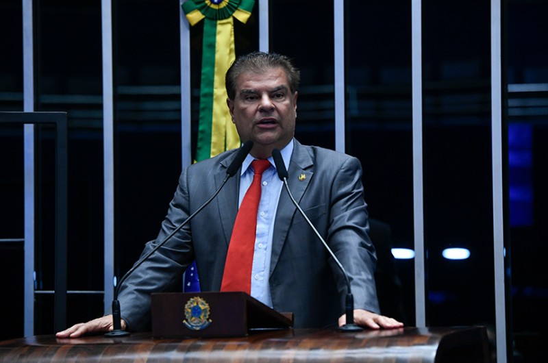 Nelsinho Trad destaca importância do exame preventivo do câncer de próstata
