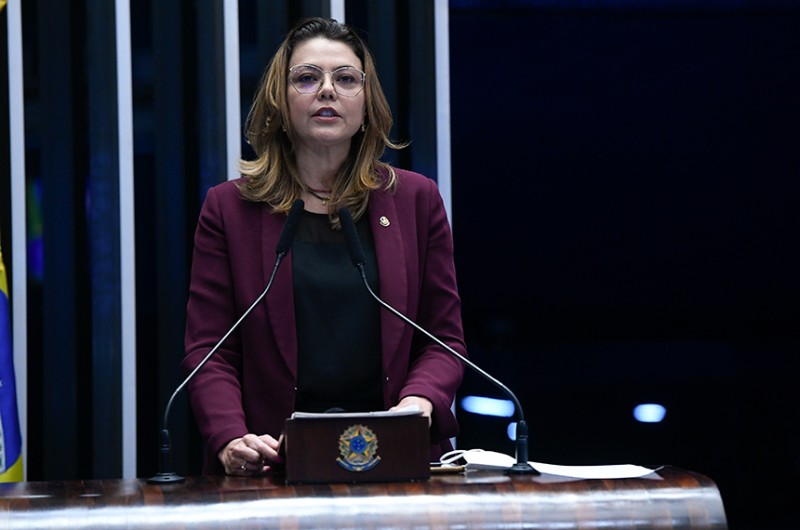 Leila Barros reitera importância da Lei do Stalking