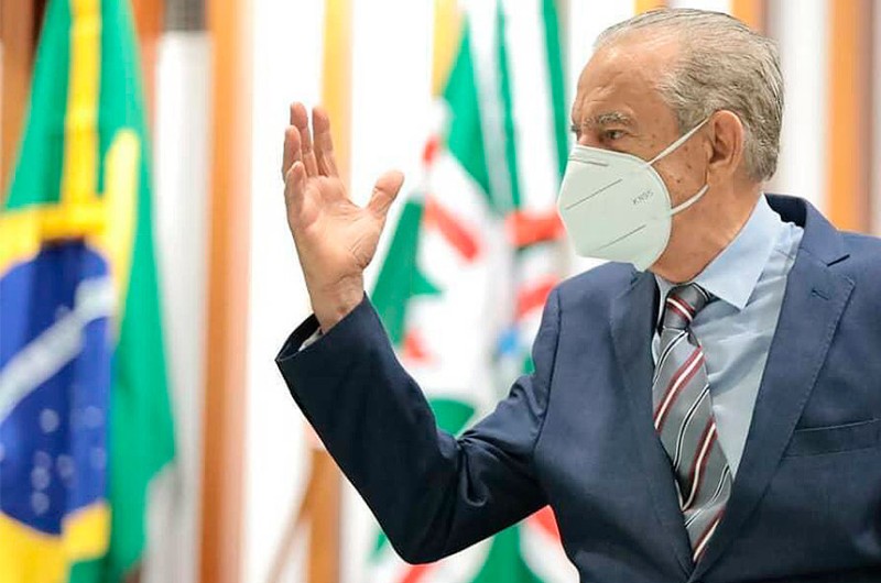 Senadores lamentam morte de Iris Rezende
