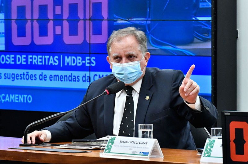 Especialistas defendem transparência na elaboração das emendas de relator