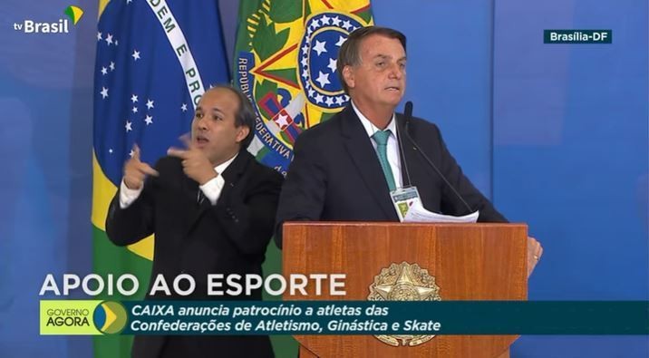 'Todos os ministros são favoráveis à Copa América aqui', diz Bolsonaro