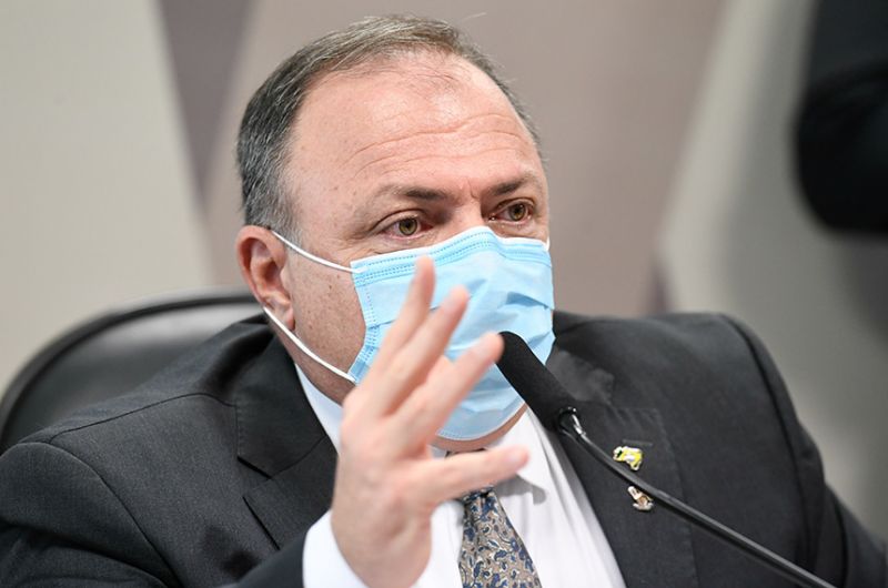 Pazuello diz que Bolsonaro “fala o que vem na cabeça”, mas não deu ordens sobre pandemia