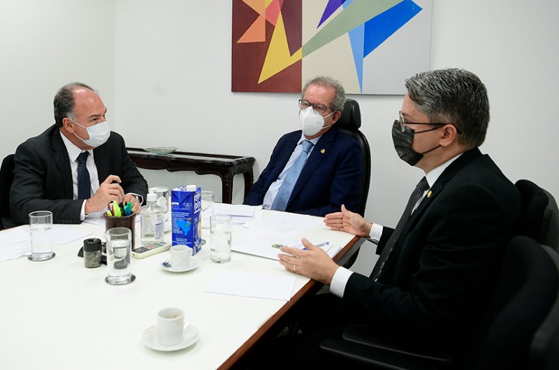 Senadores apresentam texto alternativo à PEC dos Precatórios