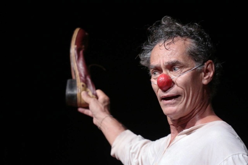 Chico Diaz encena peça sobre confinamento, lucidez e loucura no FestLuso