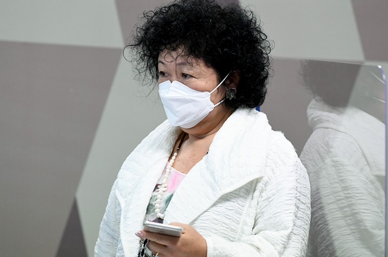 Nise Yamaguchi nega ter participado de 'gabinete paralelo'; senadores apontam contradições