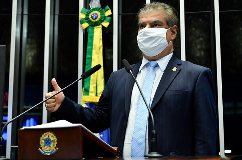 Nelsinho Trad pede debate sobre Carnaval com o surgimento de variantes do coronavirus