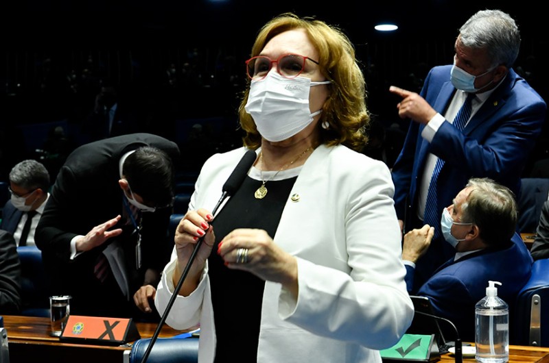 Zenaide pede posicionamento do Senado por Bolsonaro ignorar orientação da Anvisa