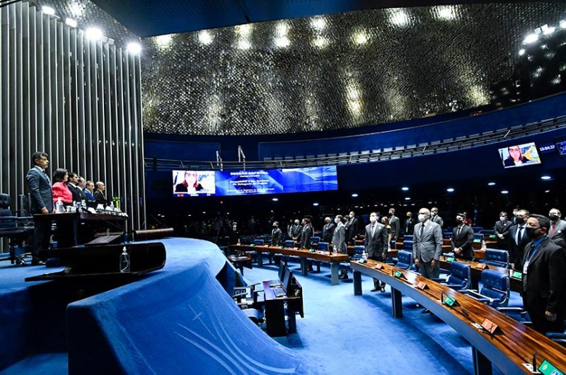 Em sessão especial, delegados pedem reconhecimento da sociedade