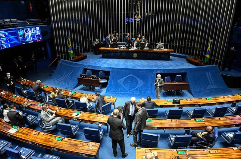 Senado vota na quinta prorrogação da isenção de IPI para carro de taxista e pessoa com deficiência