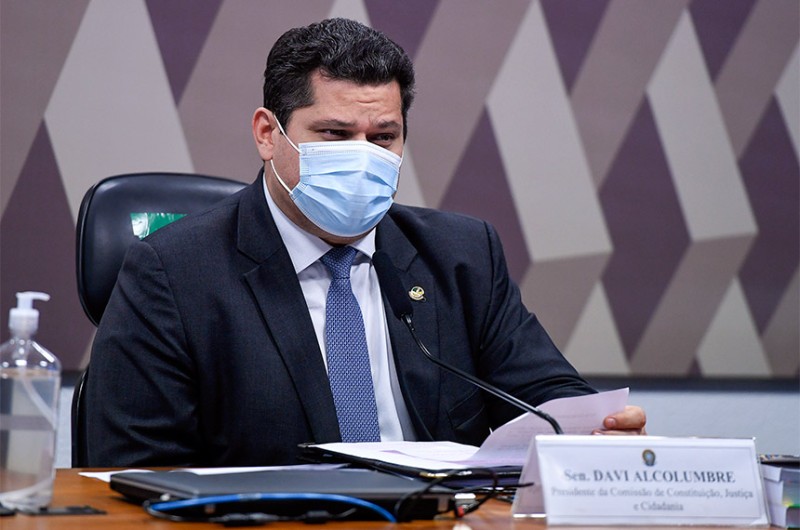 Reforma tributária fica para 2022, informa Davi Alcolumbre