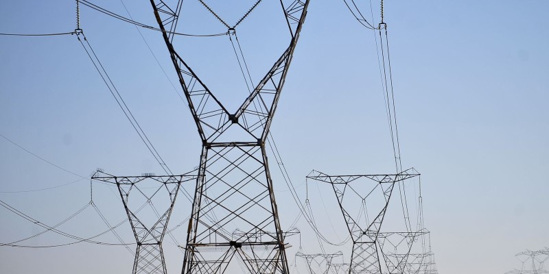 Presidente edita MP para tratar dos impactos ao setor elétrico